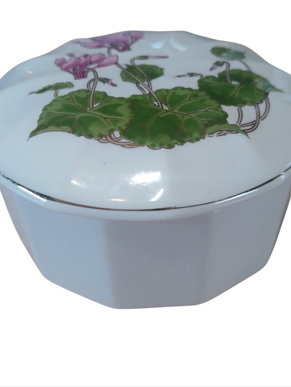 Otagiri Vintage Porcelain Trinket Box with Green Floral Leaves and Pink Blooms - Picture 2 of 10